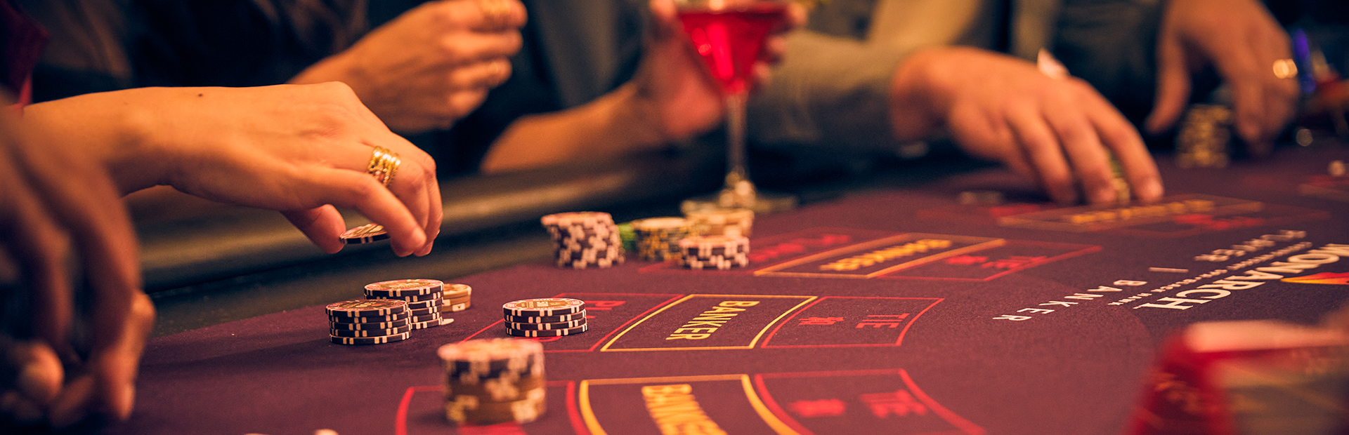 Monarch Casino Resort Spa - Table Games - Winning Hand